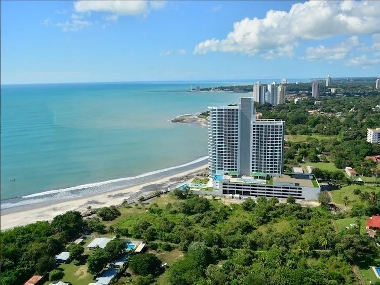Ocean view apartment for sale in Royal Palm