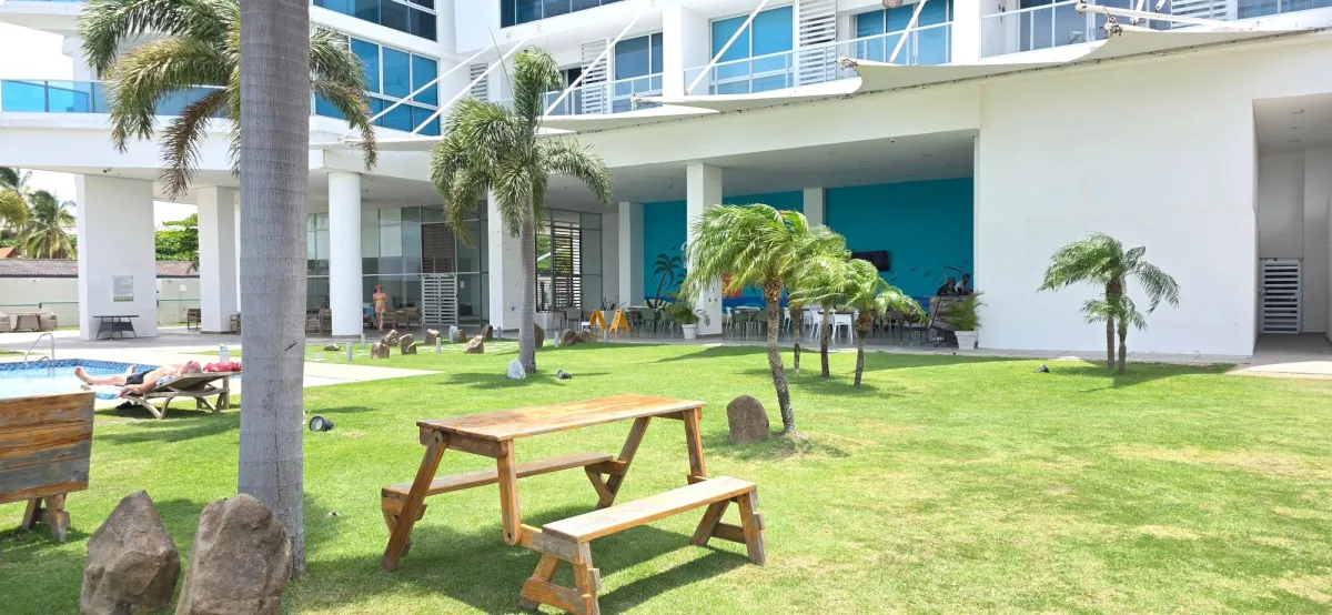 Ocean view apartment for sale in Royal Palm