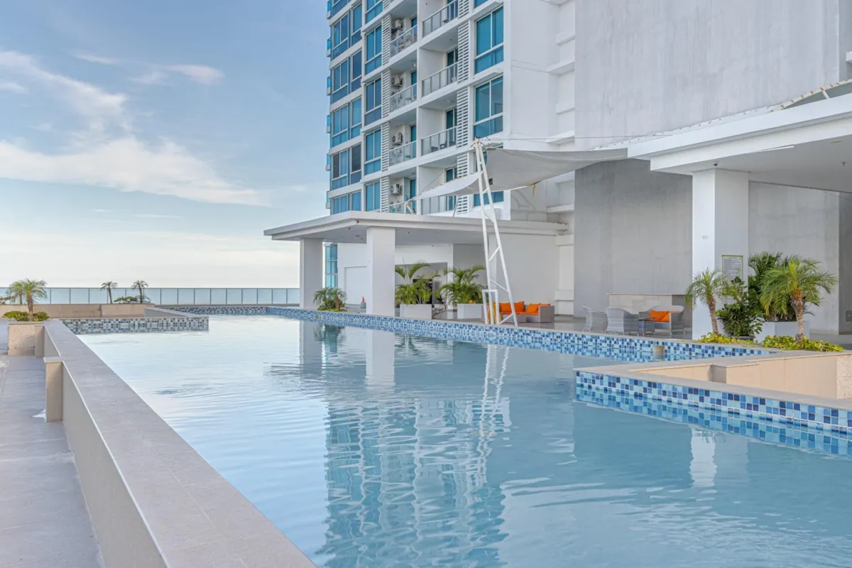 Ocean view apartment for sale in Royal Palm