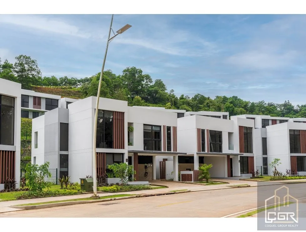 Single Family House for sale in Las Lajas