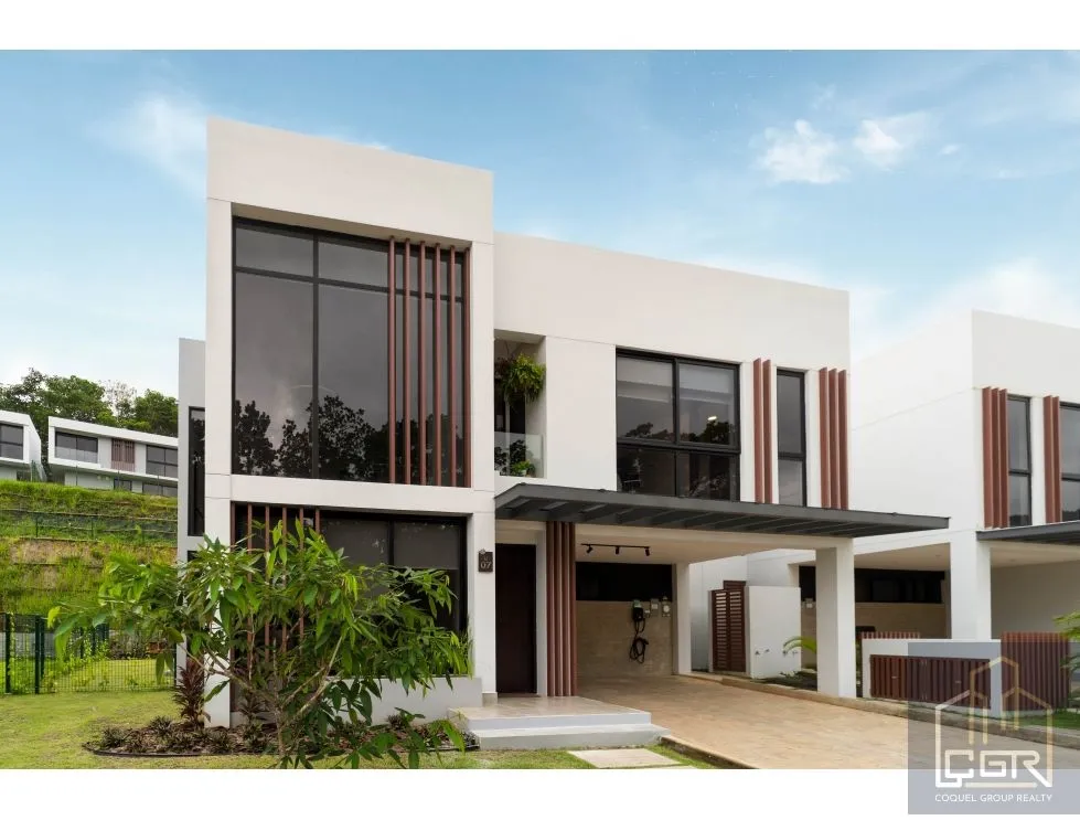 Single Family House for sale in Las Lajas