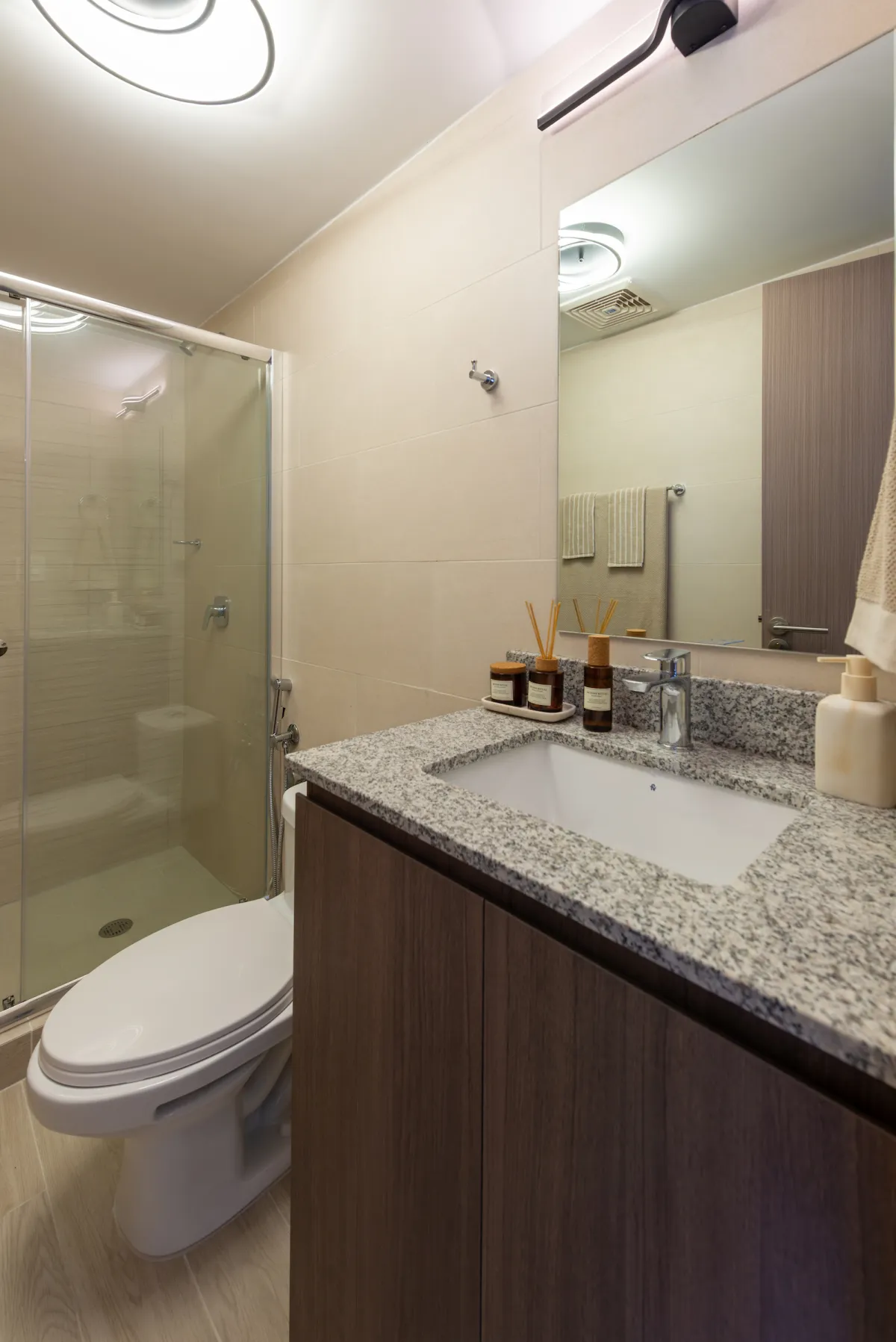 Modern Apartment in Greenwood Towers T200 - North Wing - 2 Bedrooms