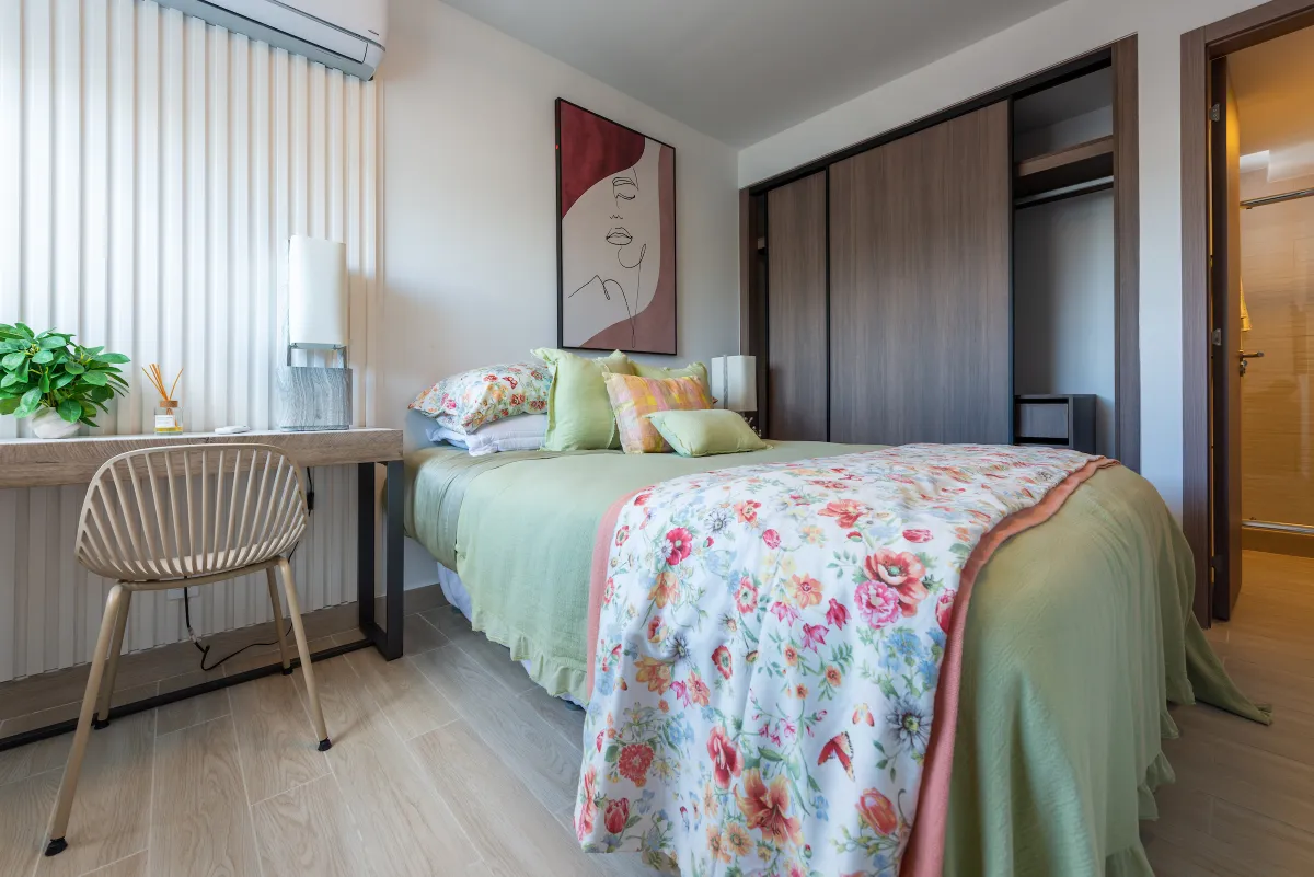 Apartments in Greenwood Towers T200 - North and South Wings - 2 Bedrooms - Close to Everything