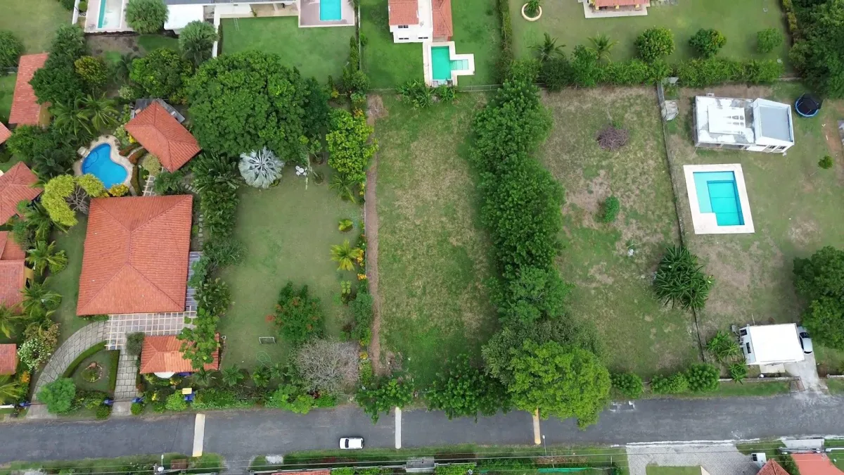 Flat lot 1250m2 in Coronado