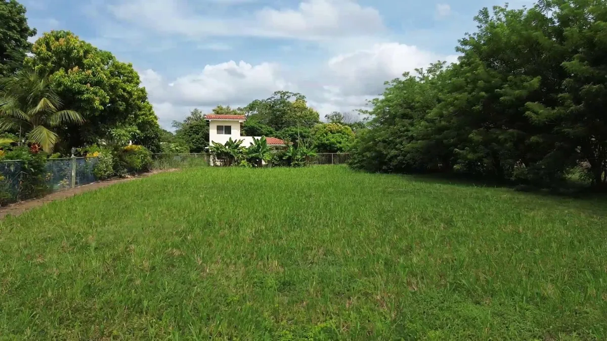 Flat lot 1250m2 in Coronado