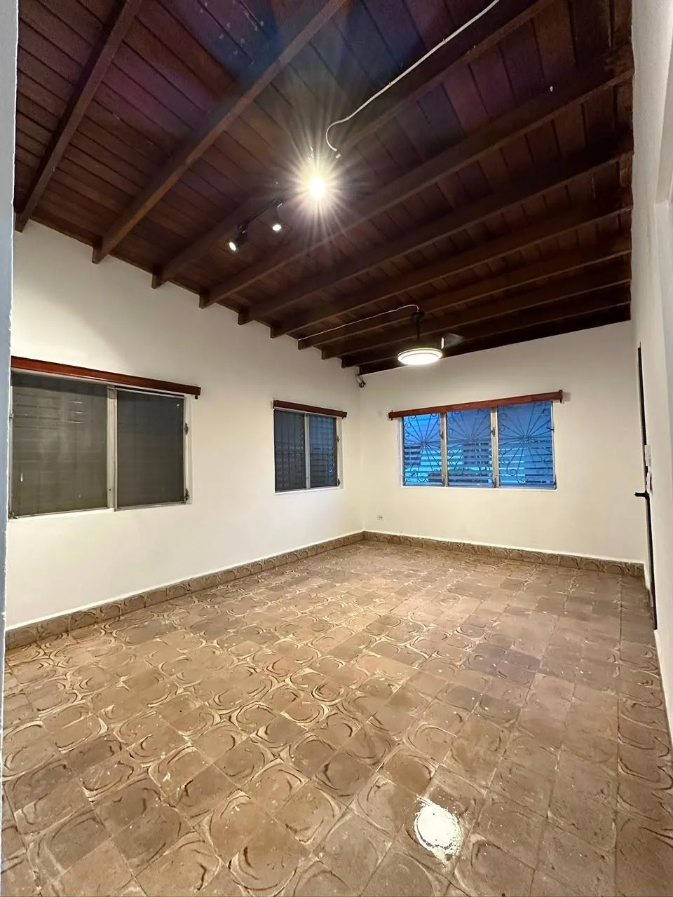 CASA + TERRENO EN VENTA