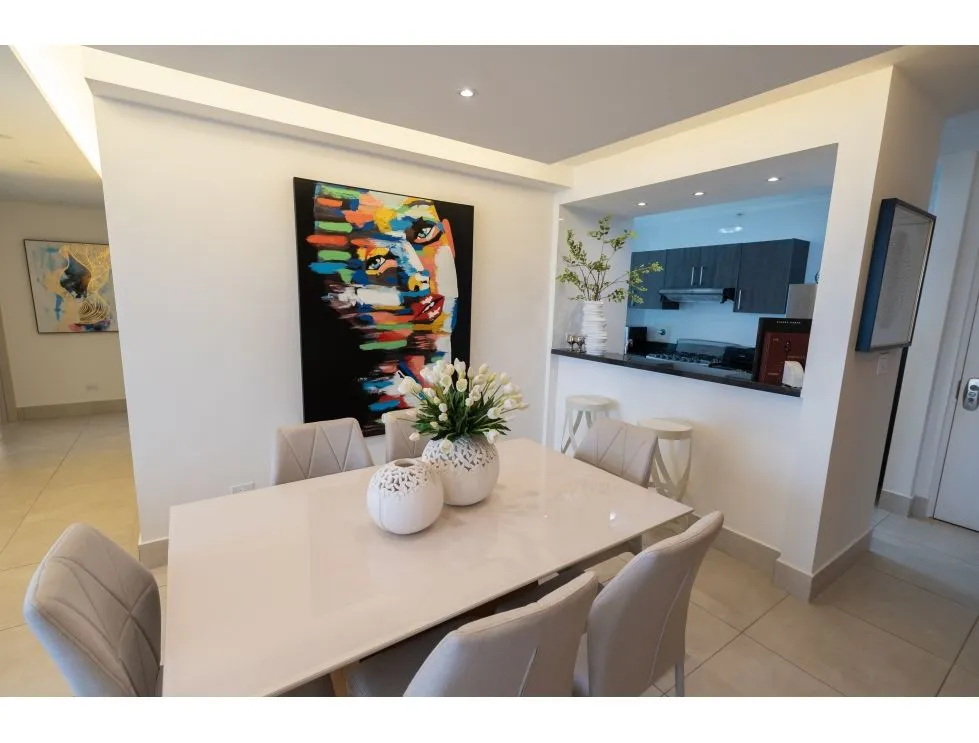 VENTA DE APARTAMENTO EN PH SKY POINT TOWER