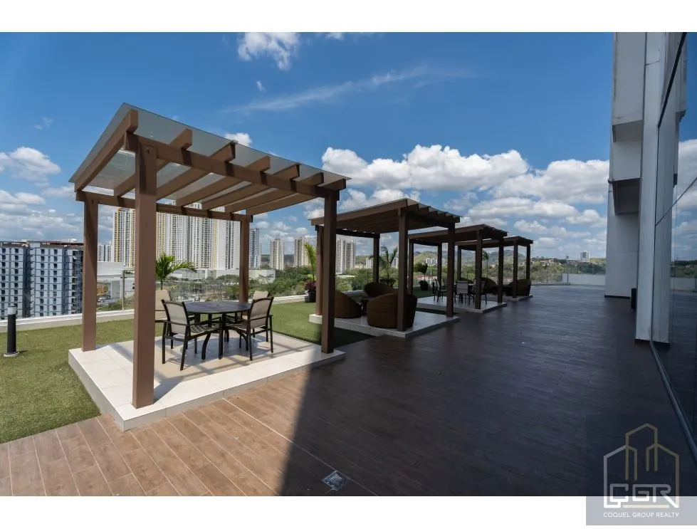 VENTA DE APARTAMENTO EN PH SKY POINT TOWER