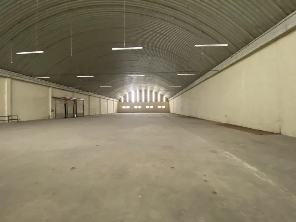 Sale of 4,299.74 Square Meter Warehouse in Coco Solito with Container Dock and High Ceilings