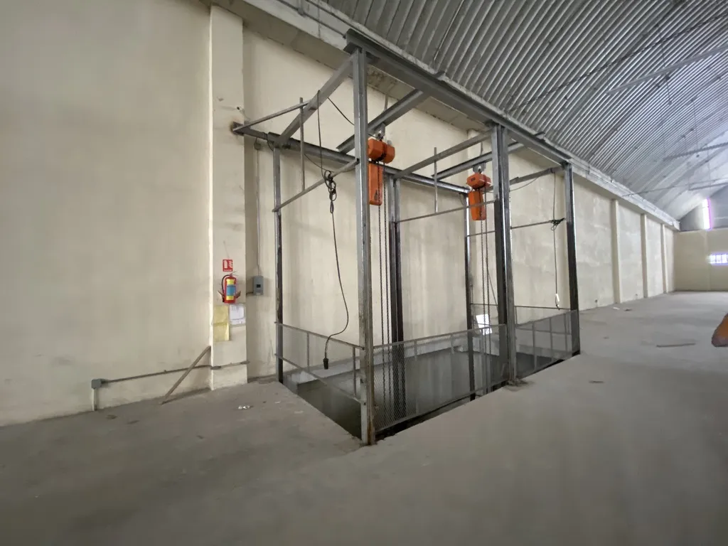 Sale of 4,299.74 Square Meter Warehouse in Coco Solito with Container Dock and High Ceilings