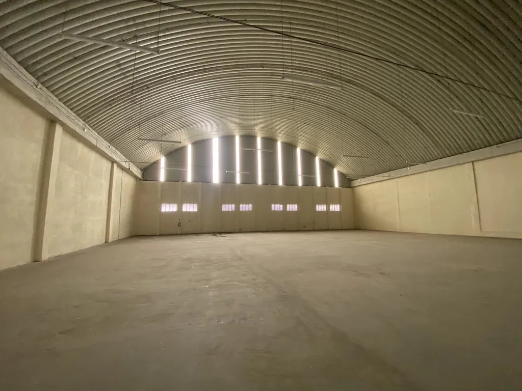 Sale of 4,299.74 Square Meter Warehouse in Coco Solito with Container Dock and High Ceilings