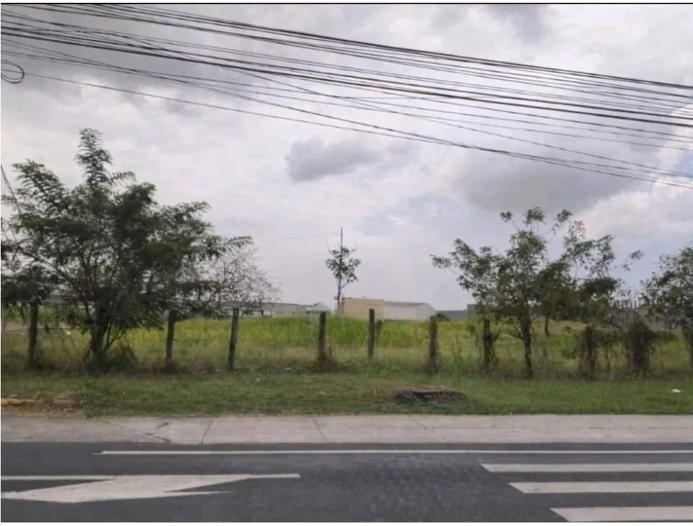 Sale of Flat Land in Mañanitas de Tocumen. COD-J304