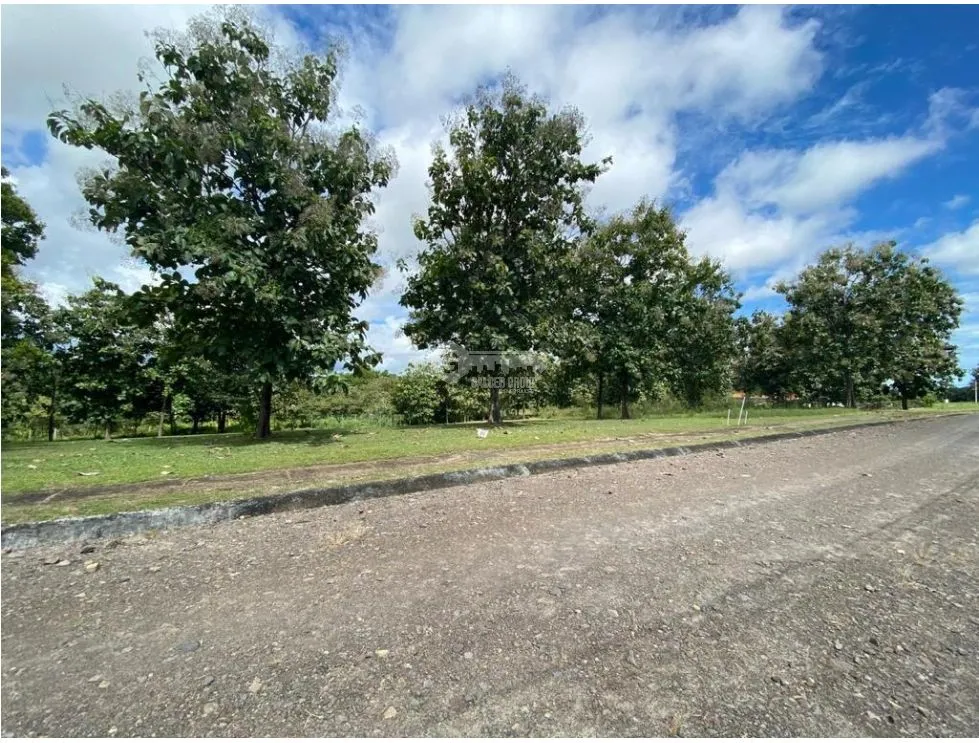 TWO PROPERTIES FOR SALE IN LAS LAJAS SANTA FE 2559 M2 WITH SWIMMING POOL