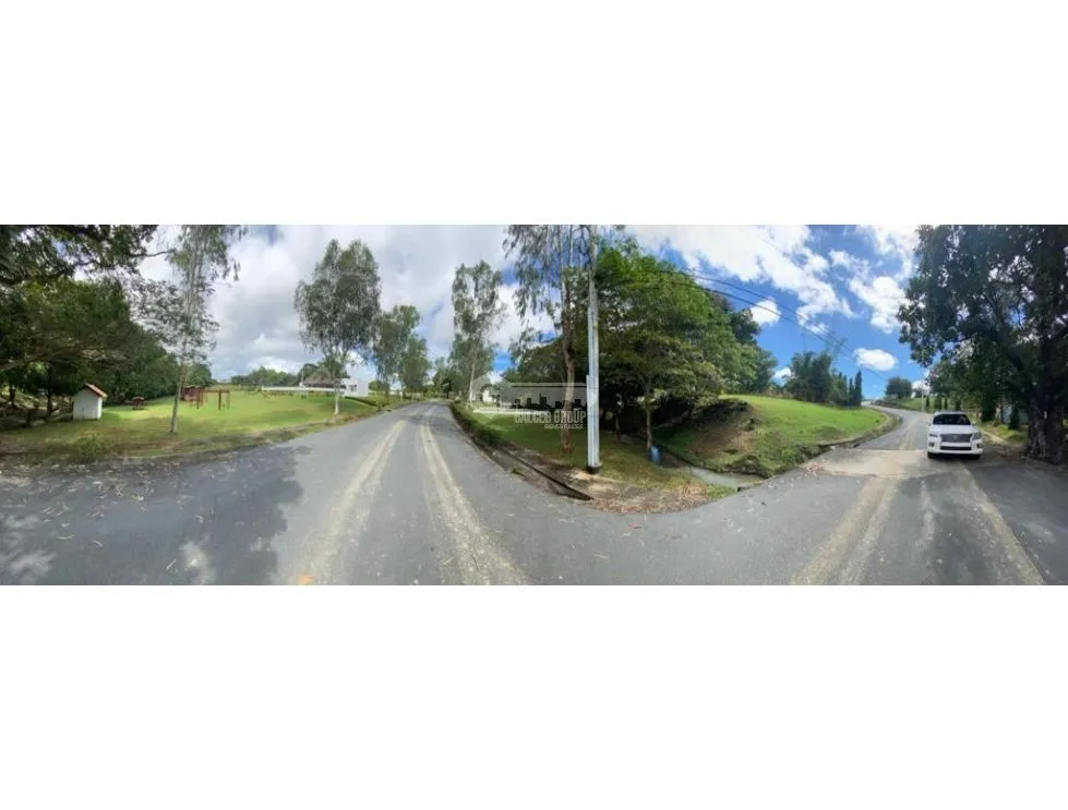 LAND FOR SALE IN LAS LAJAS SANTA FE - 1279 M2 WITH SWIMMING POOL