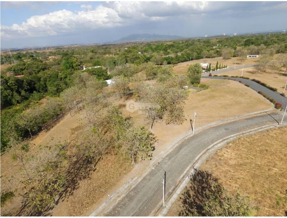 LAND / CHAME / LAS LAJAS SANTA FE / 1279 M2 / SWIMMING POOL / FLAT