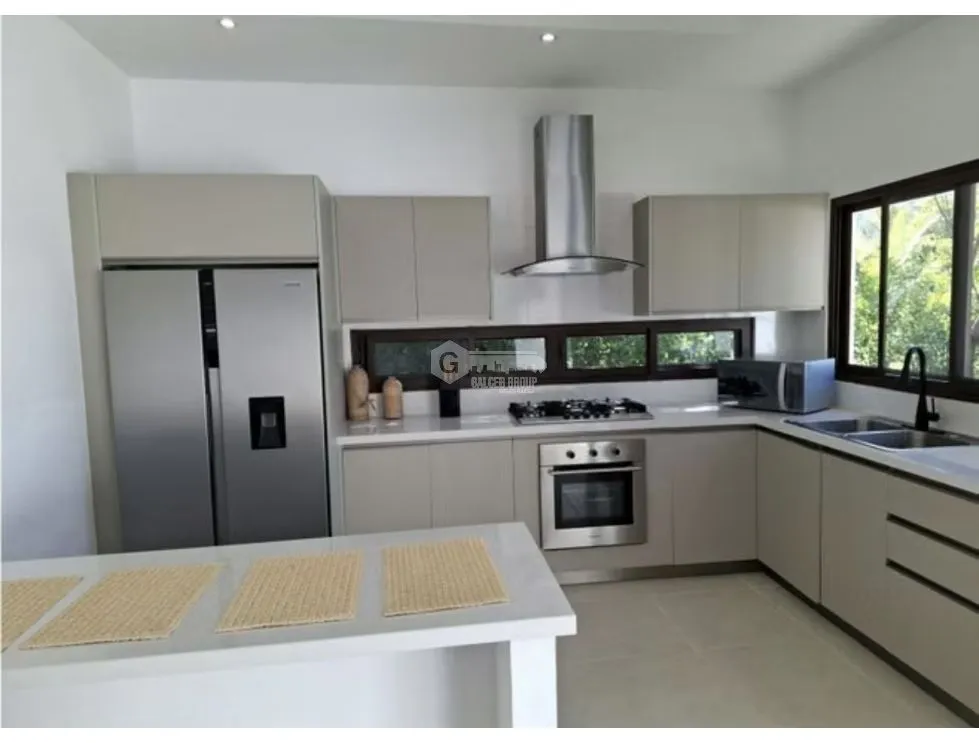 PUNTA CHAME / LA COLONIA / 3 BEDROOMS / 1110 M2 / WITH POOL