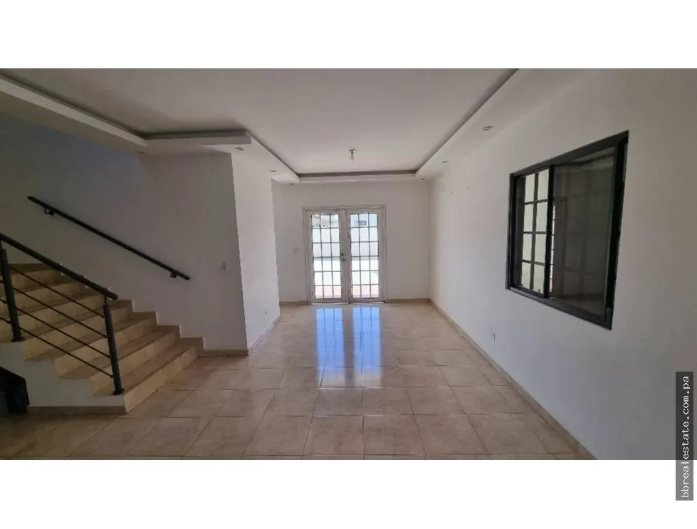 House for Sale in Vistas del Lago, Las Cumbres