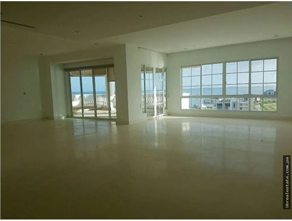 Se alquila apartamento en Punta Pacifica, PH Bellagio