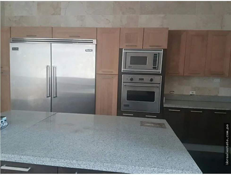 Se alquila apartamento en Punta Pacifica, PH Bellagio