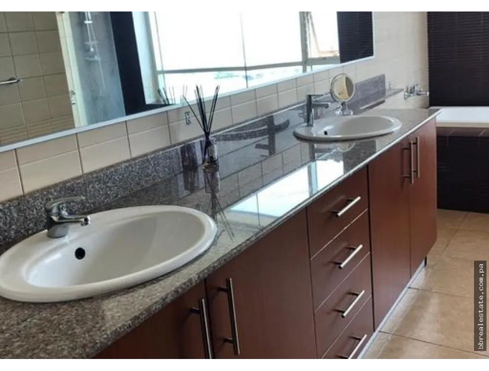 квартира в Punta Paitilla на продажу