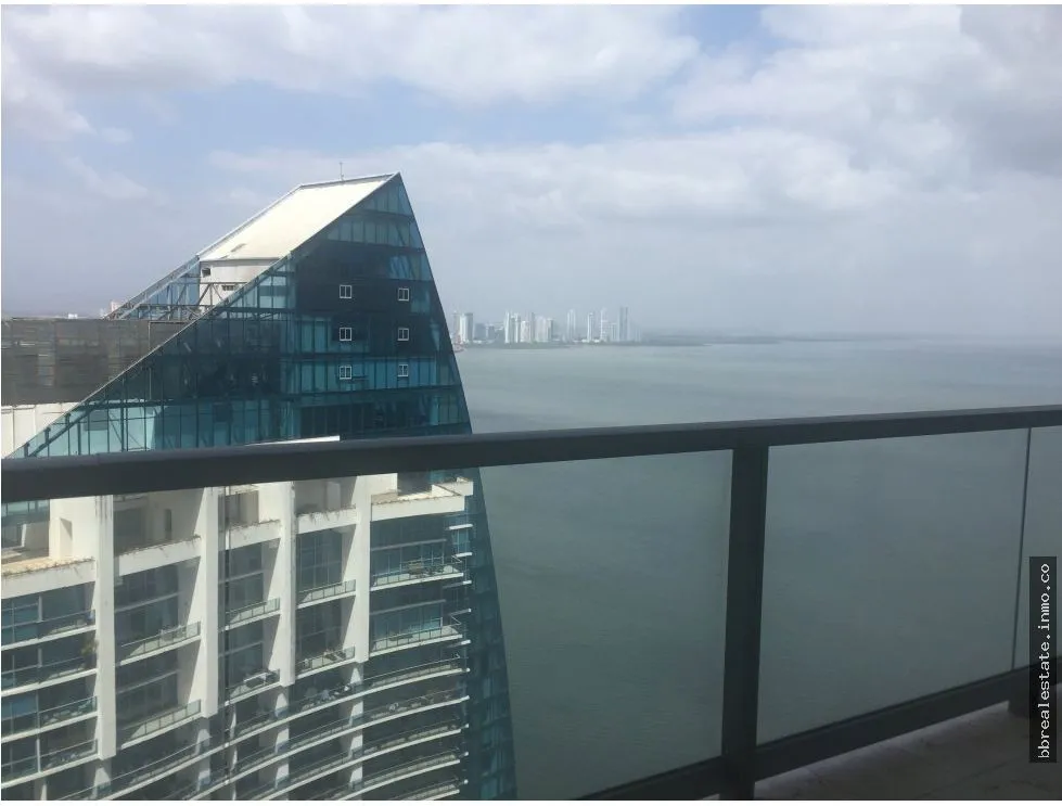 VENTA PH THE OCEAN CLUB