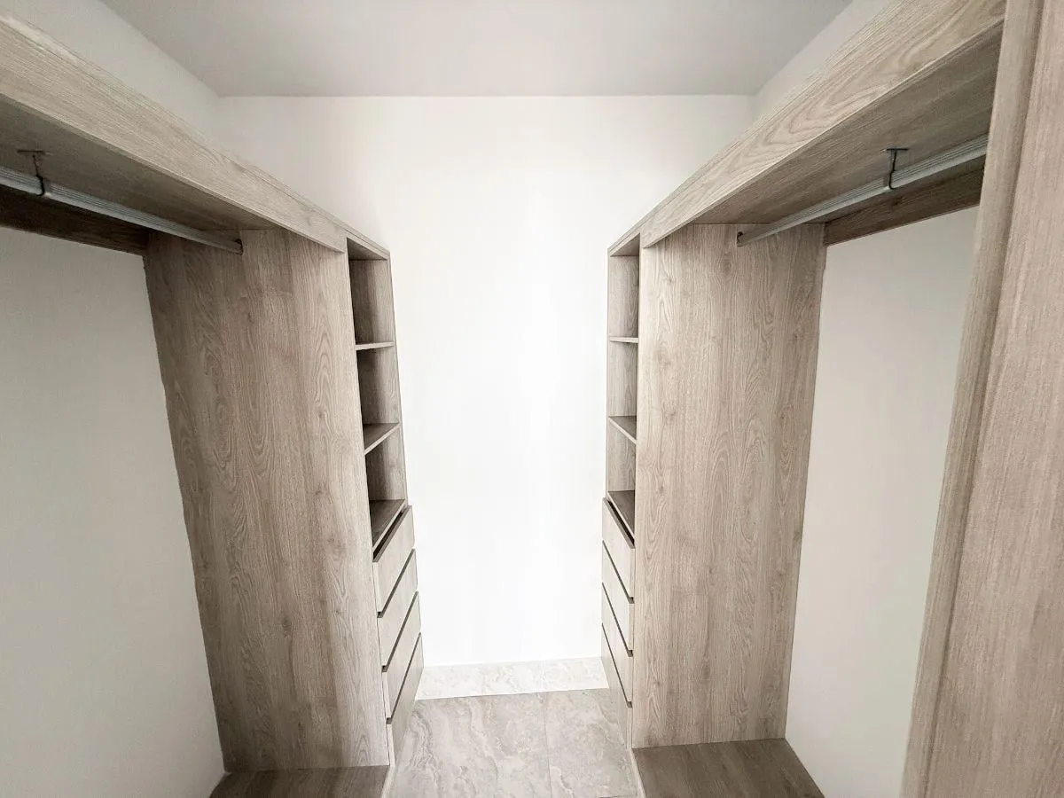 Espectacular Penthouse en Luxor 400 El Cangrejo 300 m², 4 Rec + CBE y Balcón