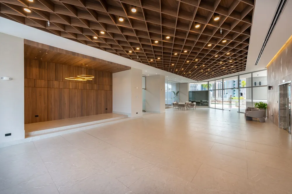 Espectacular Penthouse en Luxor 400 El Cangrejo 300 m², 4 Rec + CBE y Balcón