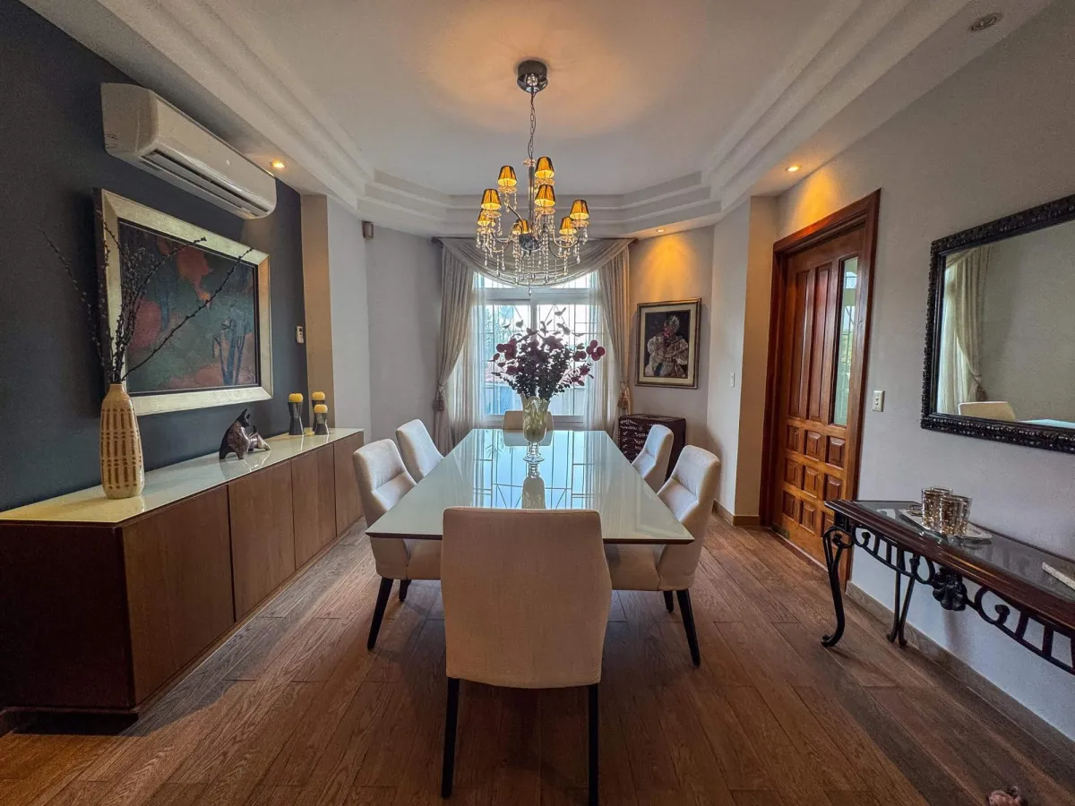 Luxury Dos Mares House in Panama City Panama