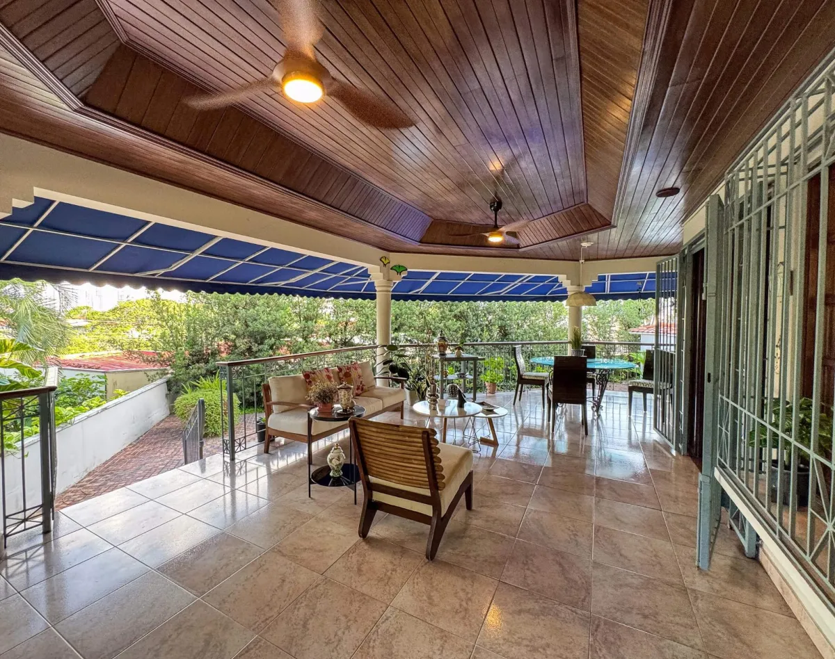 Luxury Dos Mares House in Panama City Panama