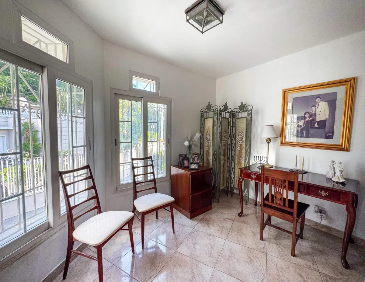 Luxury Dos Mares House in Panama City Panama