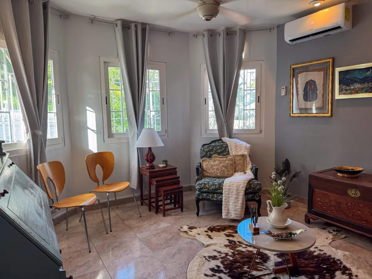 Luxury Dos Mares House in Panama City Panama