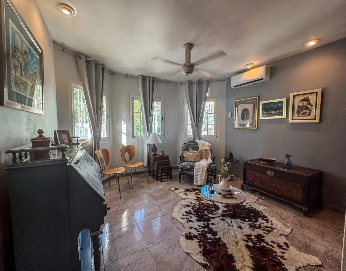 Luxury Dos Mares House in Panama City Panama