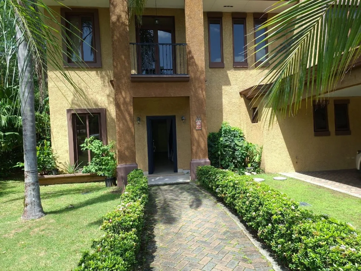 FOR RENT EMBASSY CLUB FOREST ESTATE HOUSE