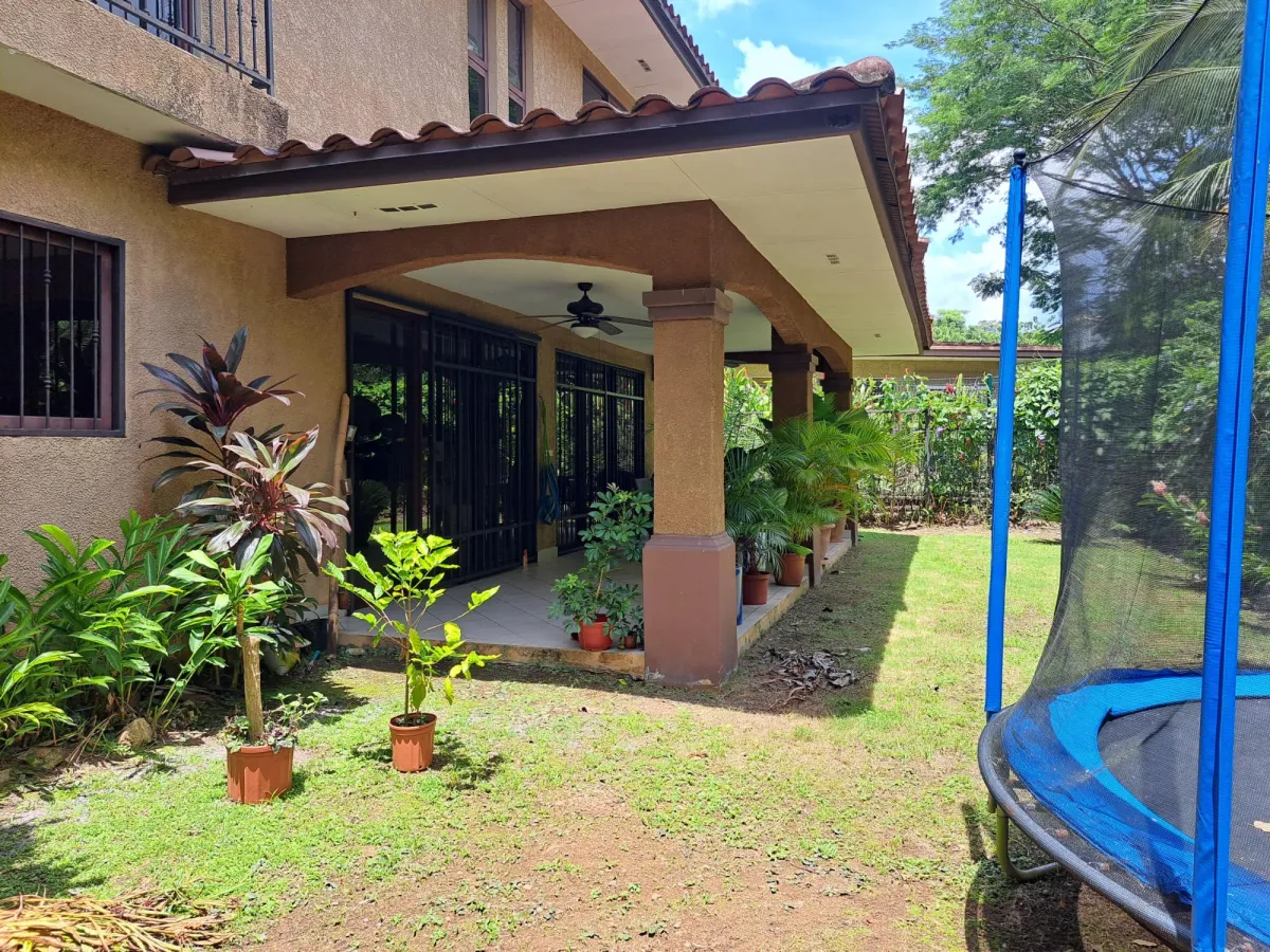 FOR RENT EMBASSY CLUB FOREST ESTATE HOUSE