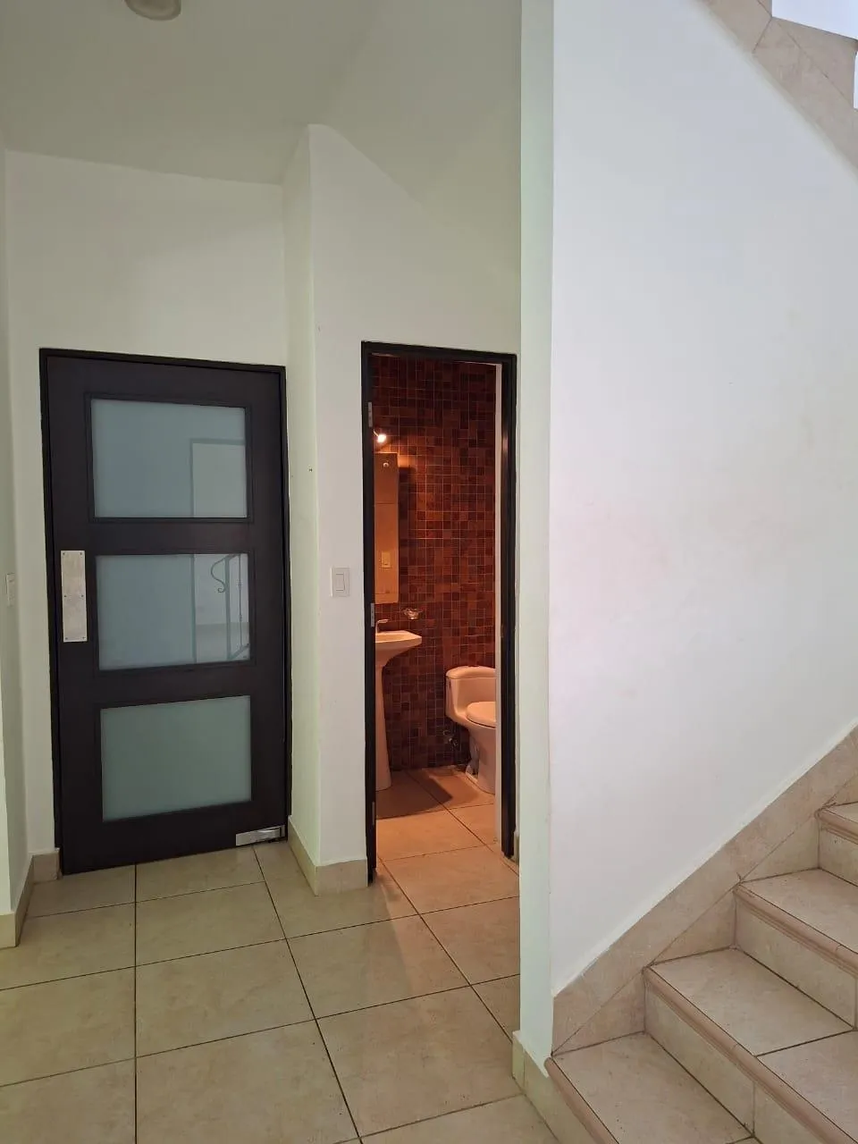 FOR RENT EMBASSY CLUB FOREST ESTATE HOUSE