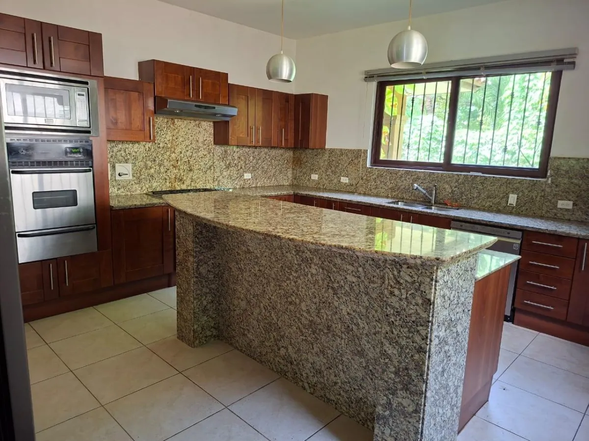 FOR RENT EMBASSY CLUB FOREST ESTATE HOUSE