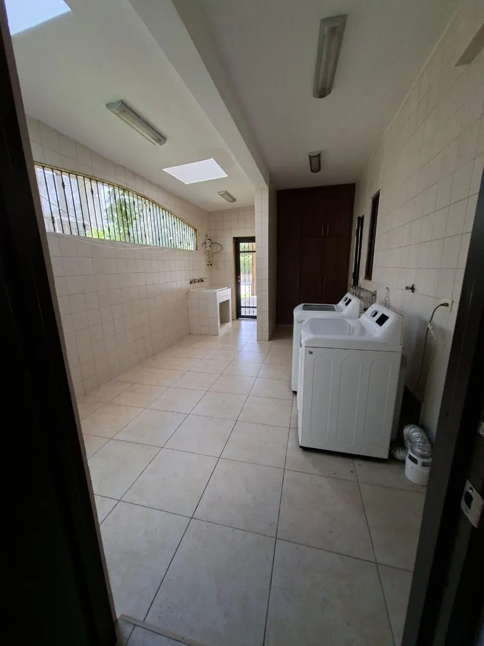 FOR RENT EMBASSY CLUB FOREST ESTATE HOUSE