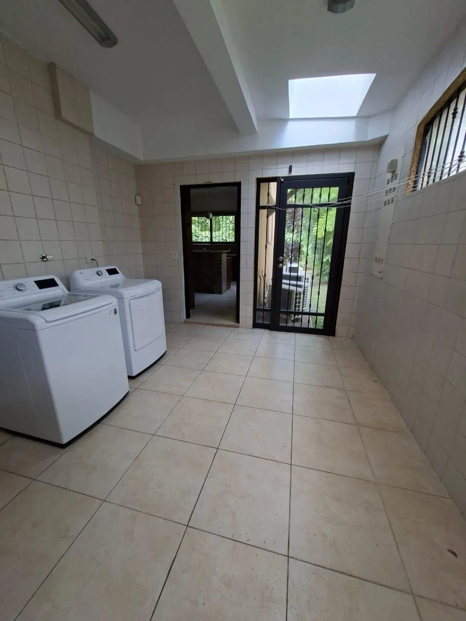 FOR RENT EMBASSY CLUB FOREST ESTATE HOUSE