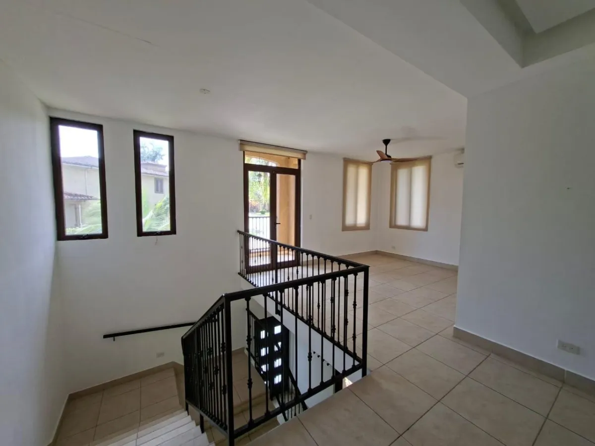 FOR RENT EMBASSY CLUB FOREST ESTATE HOUSE