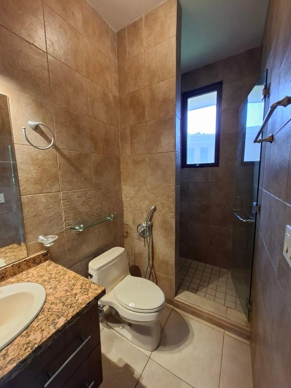 FOR RENT EMBASSY CLUB FOREST ESTATE HOUSE