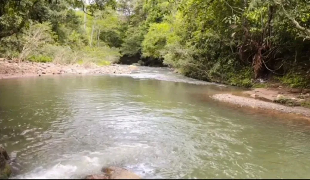 26-hectare land with ocean and mountain views.