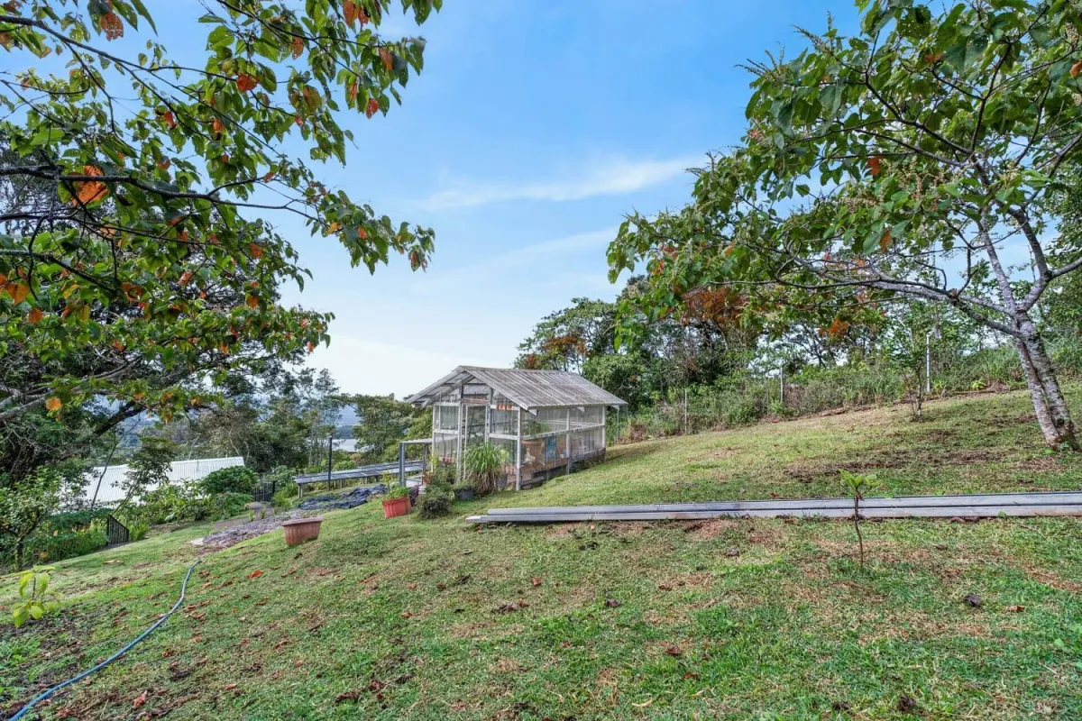 100% Solar-Powered Home in Jaramillo Abajo,Boquete