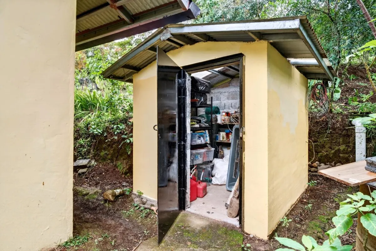 100% Solar-Powered Home in Jaramillo Abajo,Boquete