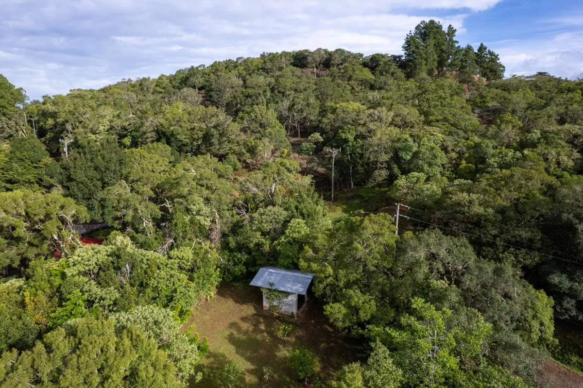 100% Solar-Powered Home in Jaramillo Abajo,Boquete