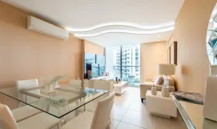 Apartment for sale in Edison Park