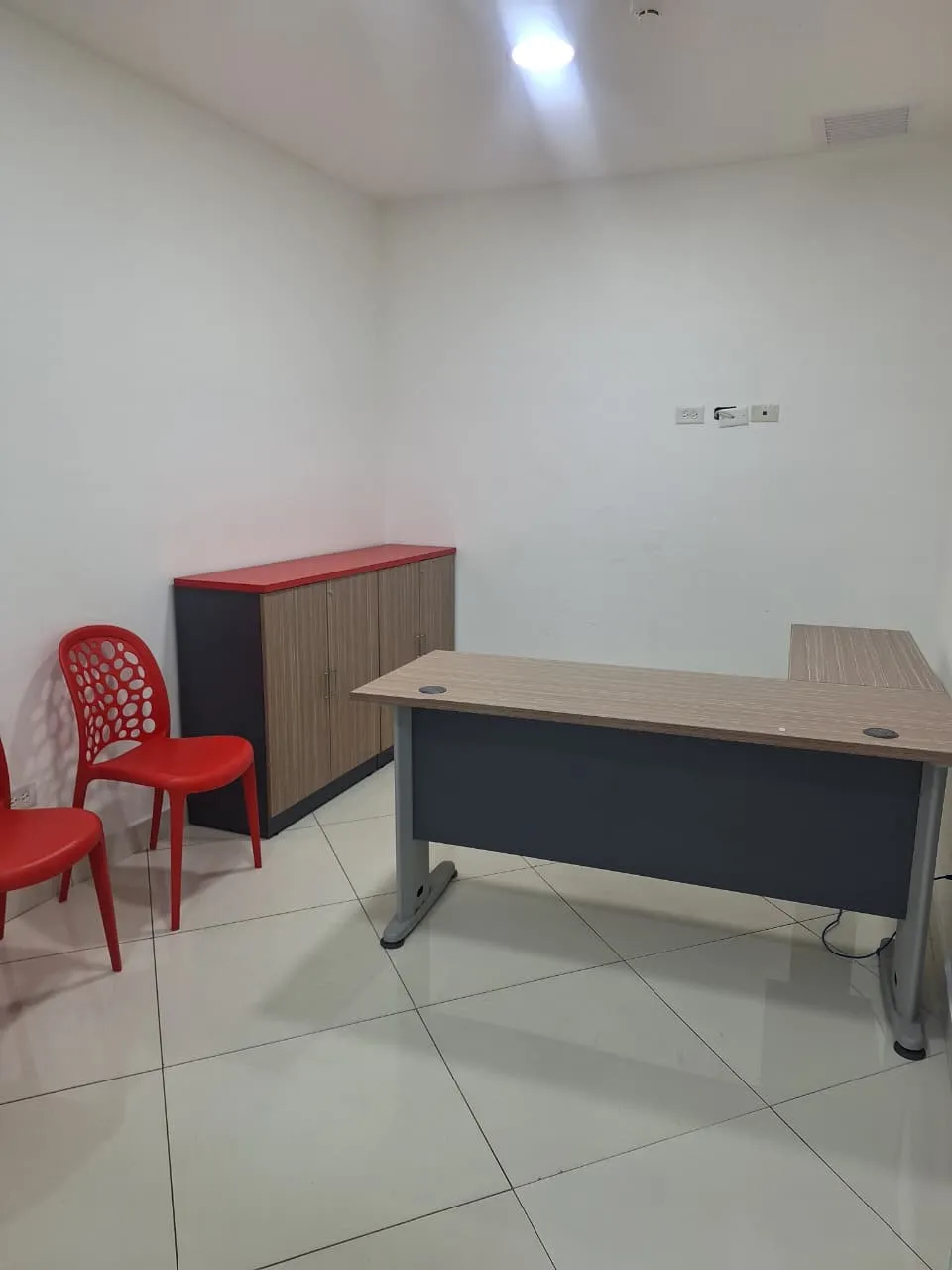 Office for Sale in the Heart of the Financial District