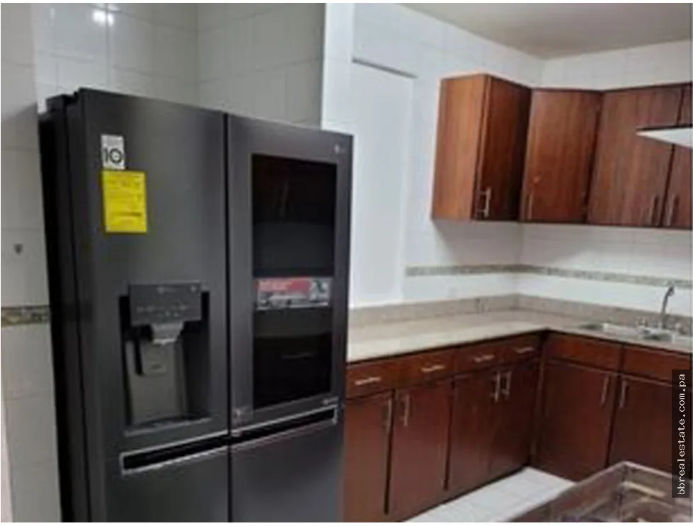 Se vende Apartamento en Plaza Edison,Ph Oceania