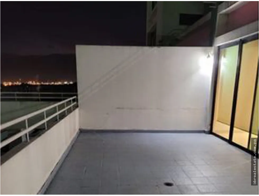 Se vende Apartamento en Plaza Edison,Ph Oceania