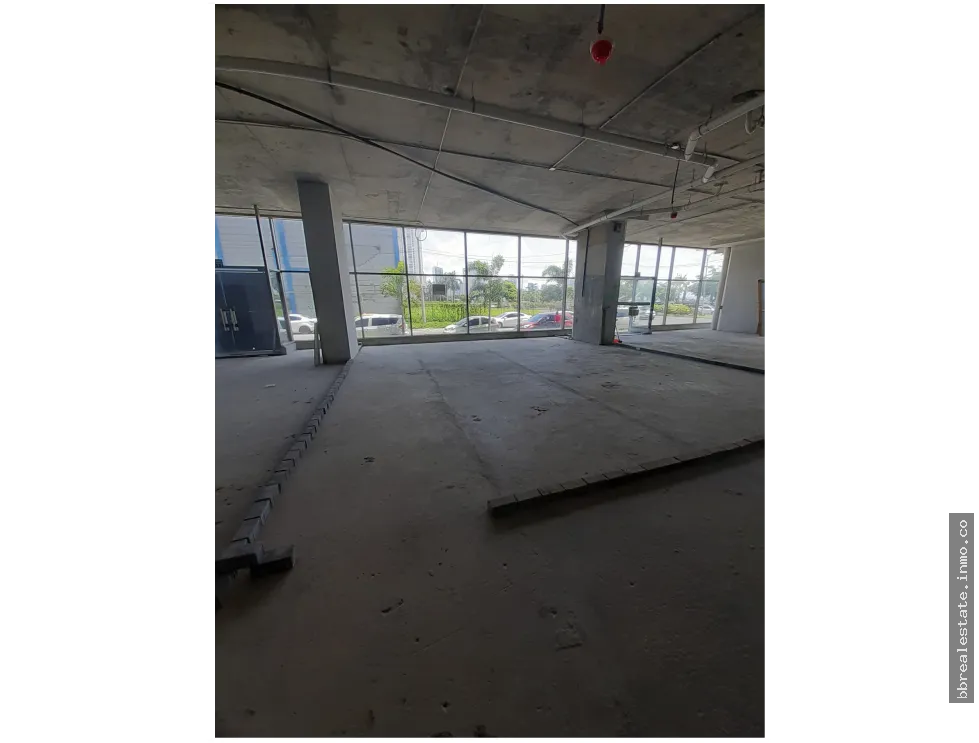 COMMERCIAL SPACE FOR RENT AV BALBOA NEGOTIABLE