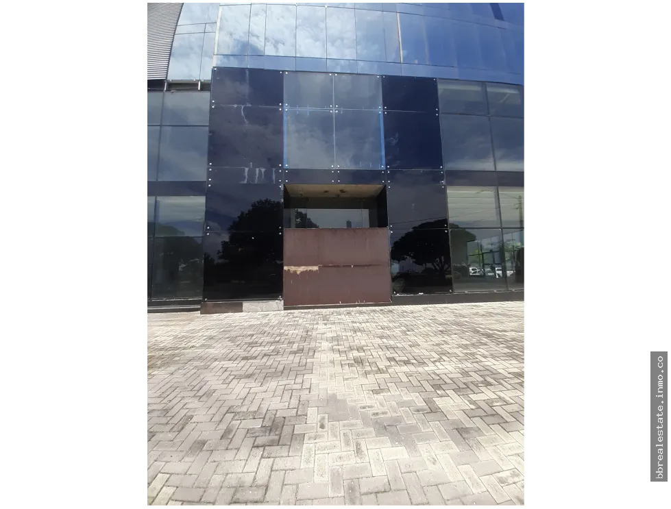COMMERCIAL SPACE FOR RENT AV BALBOA NEGOTIABLE